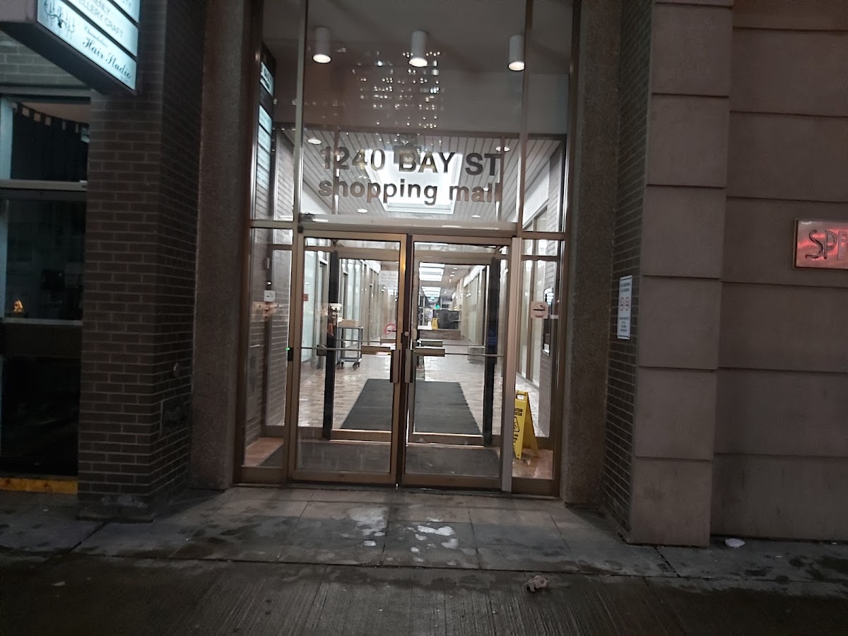 Bay & Bloor Shoe Repairs and Handbags photo