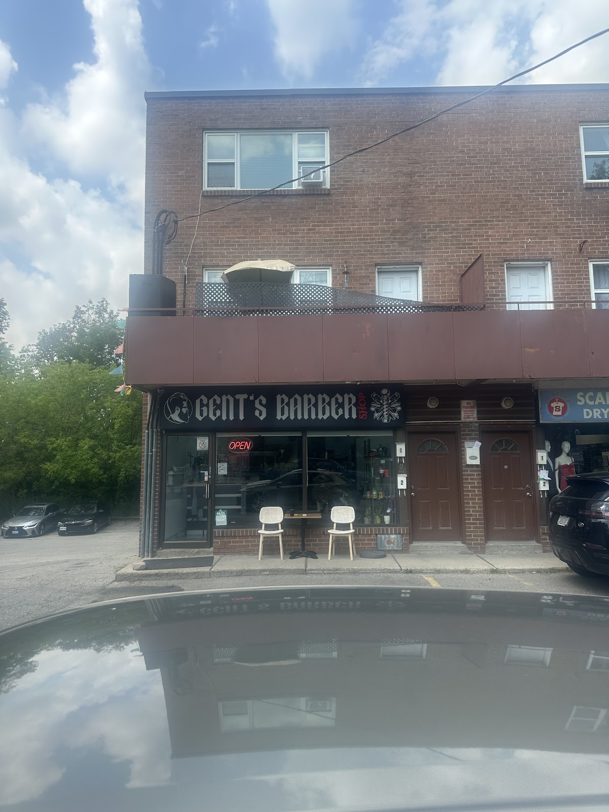 Gents barber shop photo